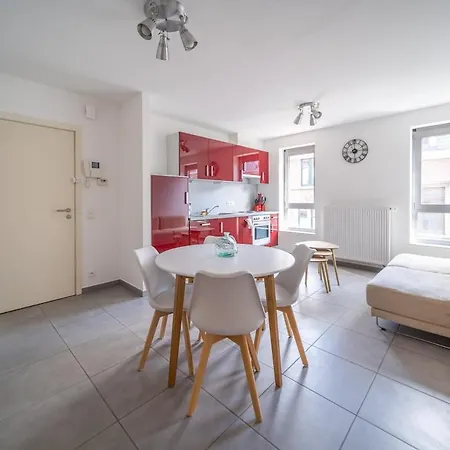 Διαμέρισμα 3 Bedroom Apartment, Quiet And *