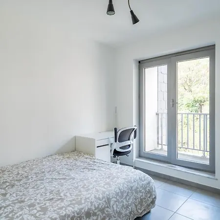 3 Bedroom Apartment, Quiet And شقة