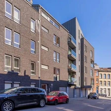 아파트 3 Bedroom Apartment, Quiet And *