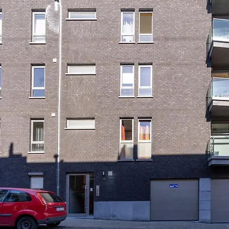 شقة 3 Bedroom Apartment, Quiet And لييج